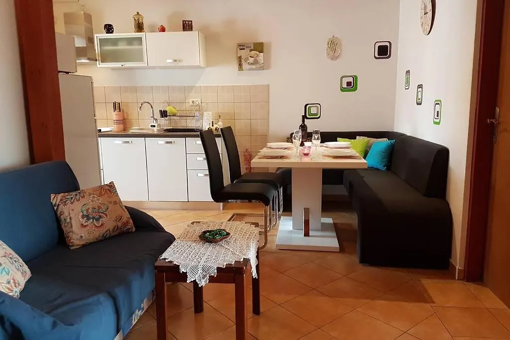 Apartments Kristina Fazana D