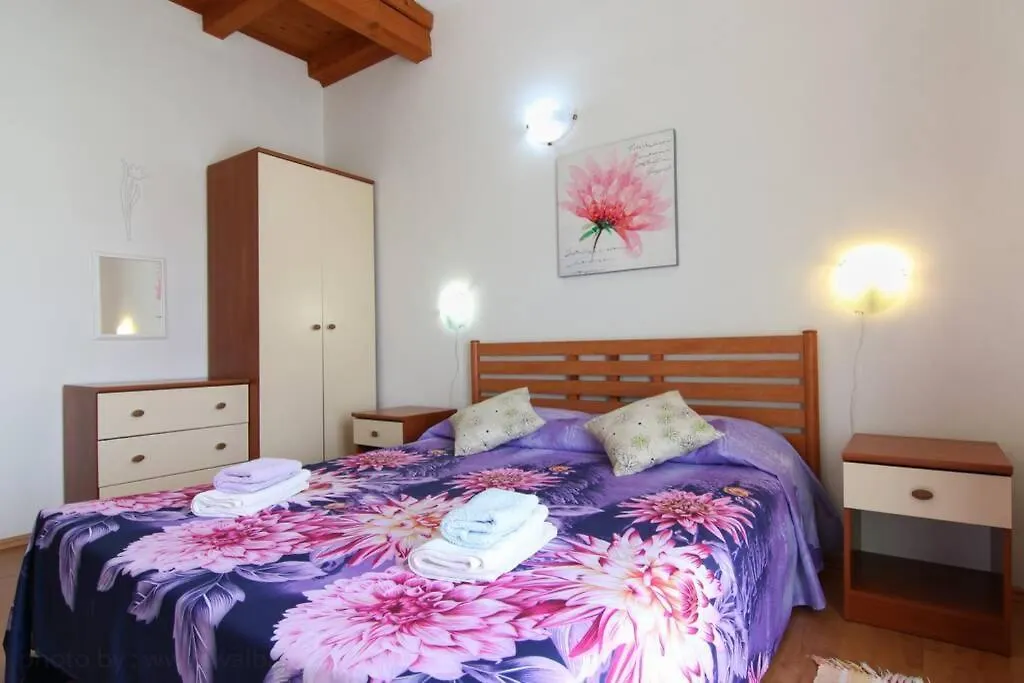 Apartments Kristina Fazana D